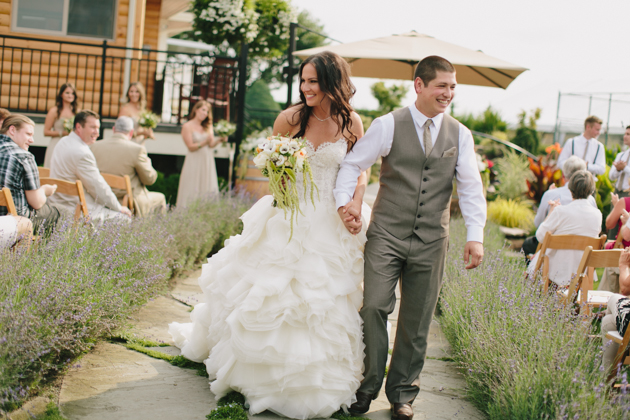 Backyard Abbotsford Farm Wedding Photos 050