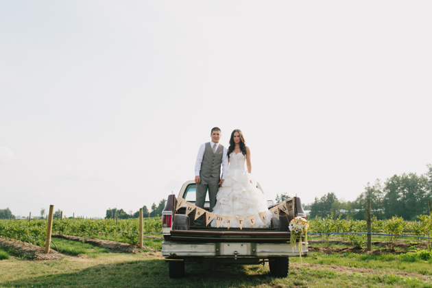 Backyard Abbotsford Farm Wedding Photos 072
