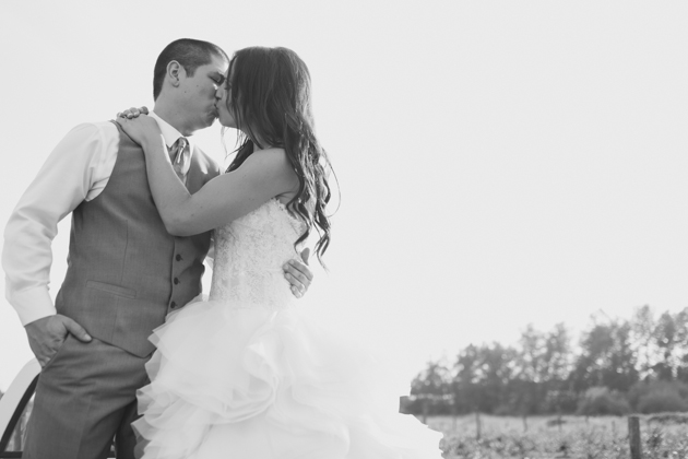Backyard Abbotsford Farm Wedding Photos 074