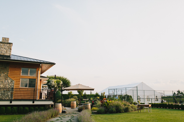Backyard Abbotsford Farm Wedding Photos 076