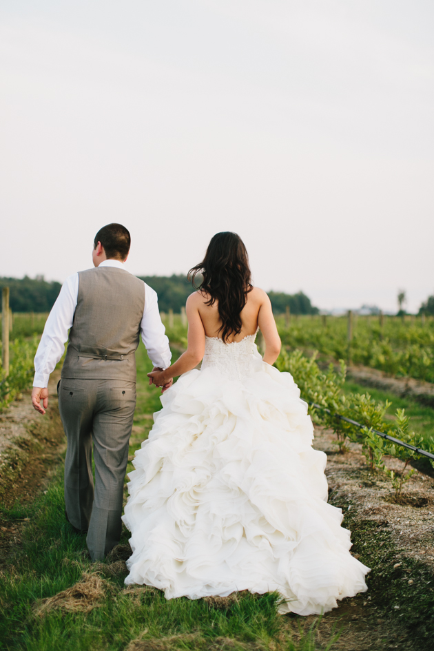 Backyard Abbotsford Farm Wedding Photos 103