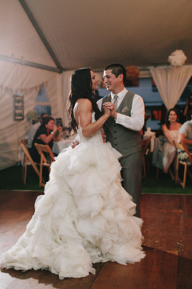 Backyard Abbotsford Farm Wedding Photos 114