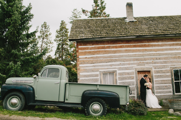 Summerhill Estate Winery Wedding Photos (43)