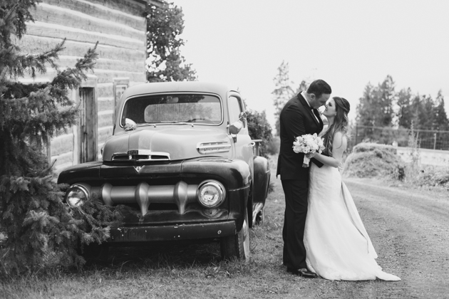 Summerhill Estate Winery Wedding Photos (40)