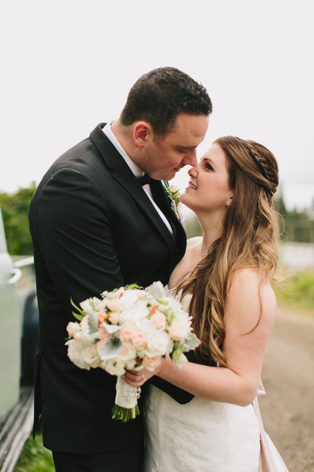 Summerhill Estate Winery Wedding Photos (39)