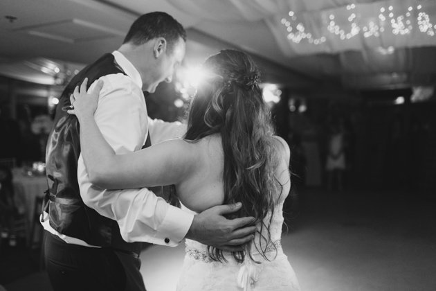 Summerhill Estate Winery Wedding Photos (14)