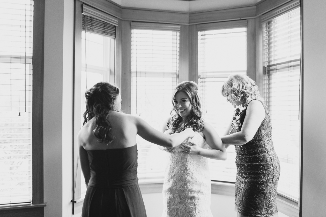 airplane-hangar-wedding-photos-0003