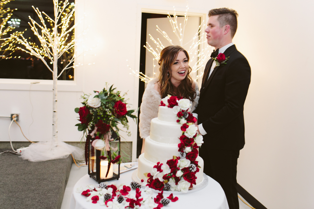 airplane-hangar-wedding-photos-0109