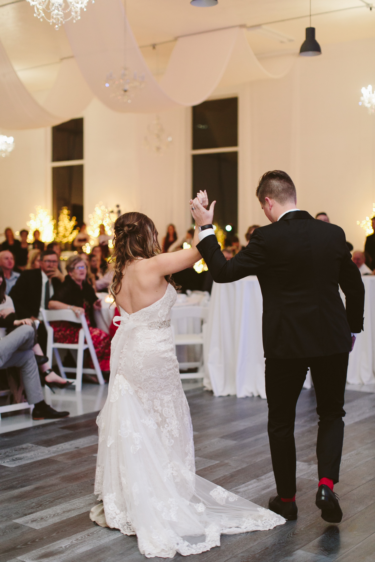 airplane-hangar-wedding-photos-0111