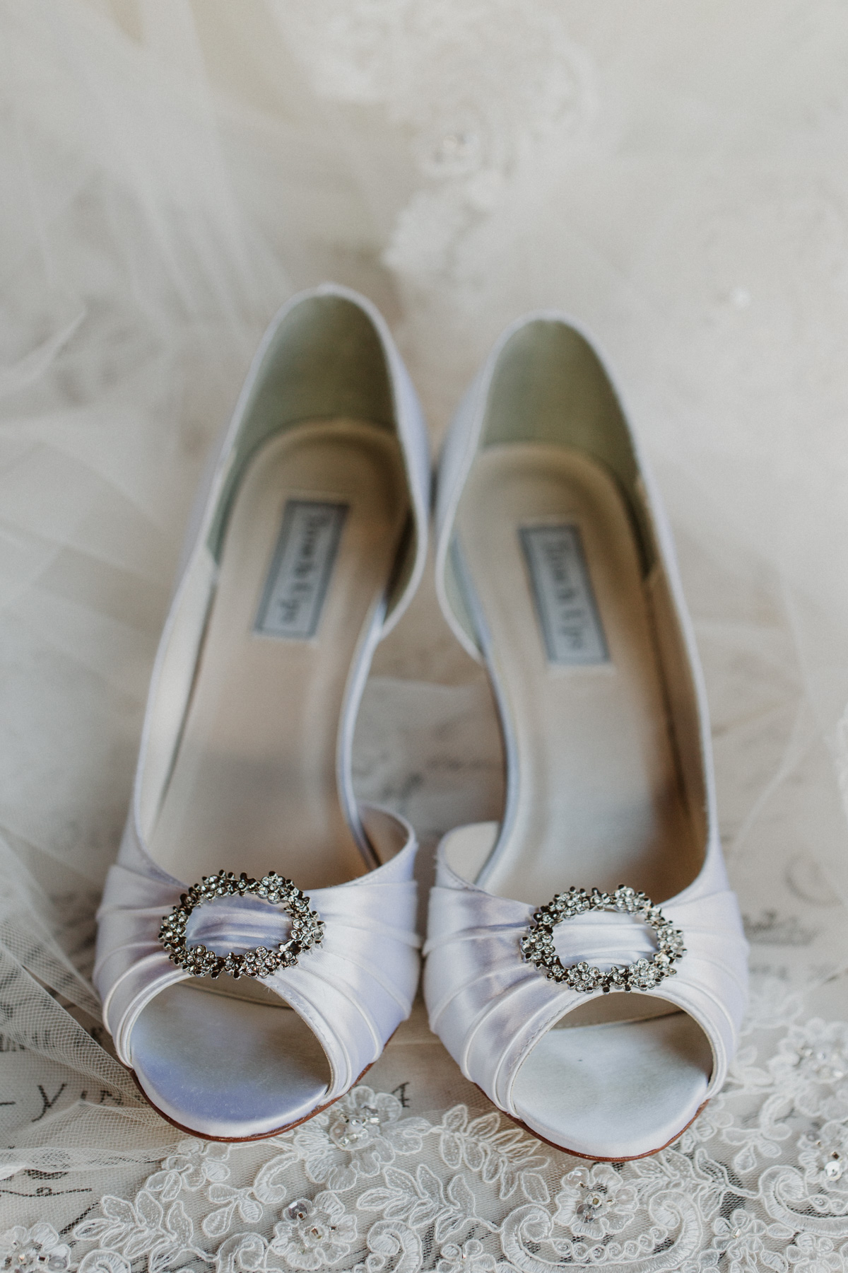 Fraser River Lodge Wedding Photos Vancouver Wedding Photographer