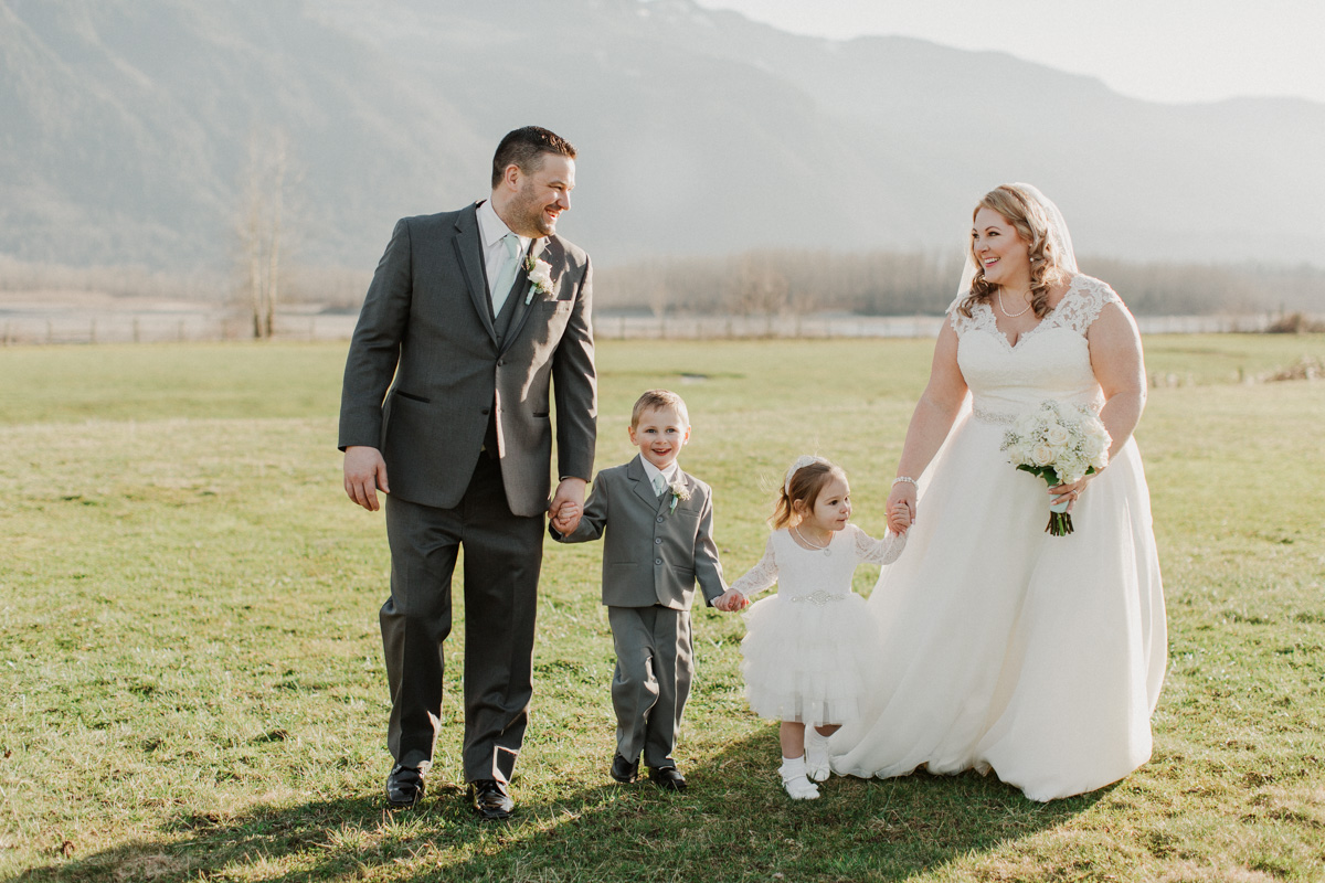 Fraser River Lodge Wedding Photos Vancouver Wedding Photographer