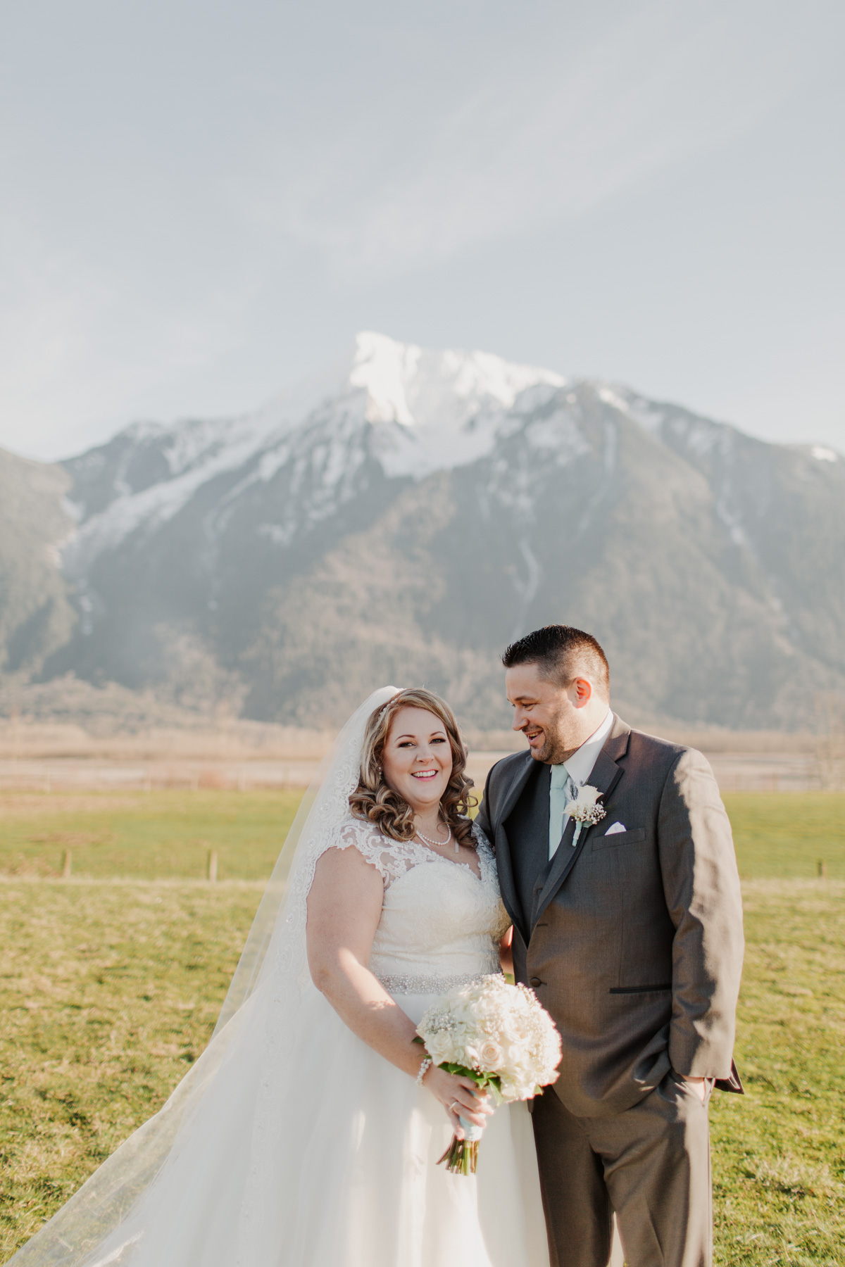 Fraser River Lodge Wedding Photos Vancouver Wedding Photographer