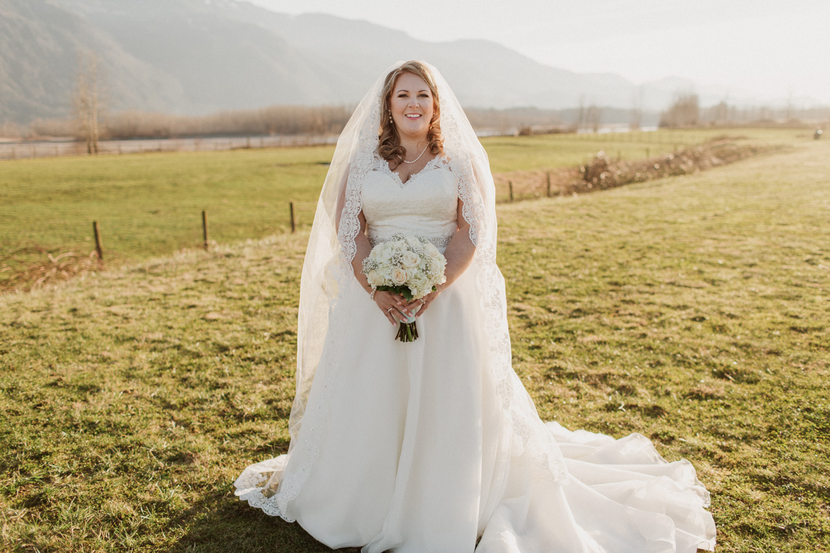 Fraser River Lodge Wedding Photos Vancouver Wedding Photographer