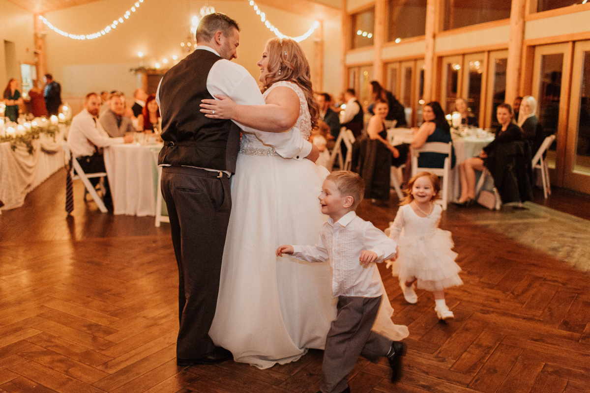 Fraser River Lodge Wedding Photos Vancouver Wedding Photographer