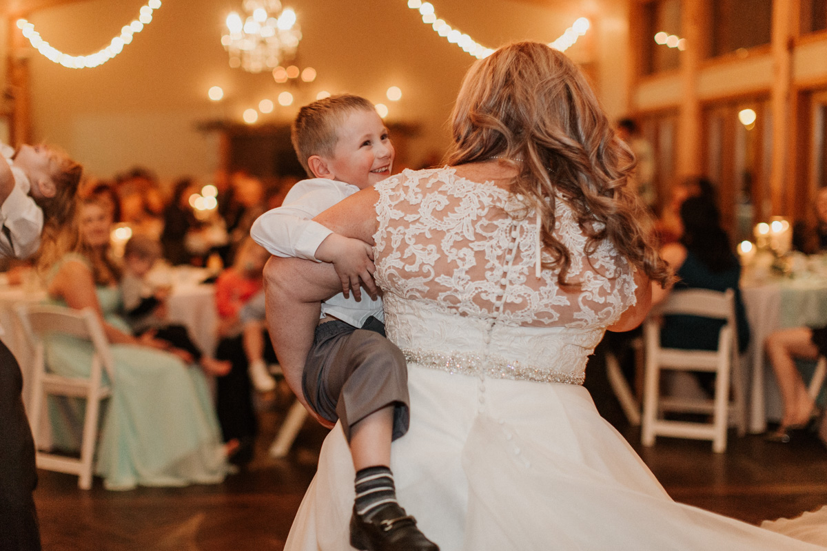 Fraser River Lodge Wedding Photos Vancouver Wedding Photographer
