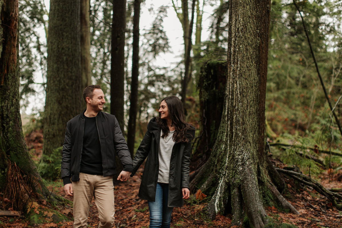 stanley park engagement photos