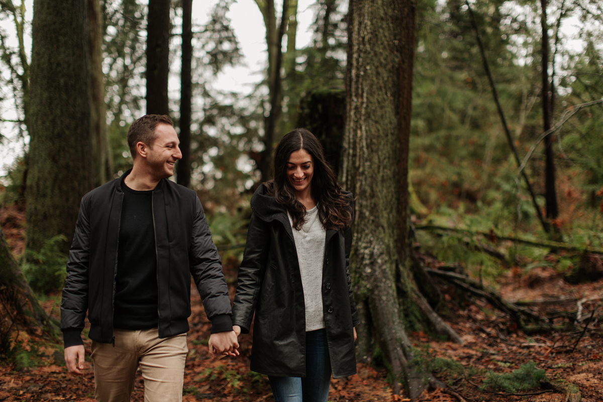 stanley park engagement photos