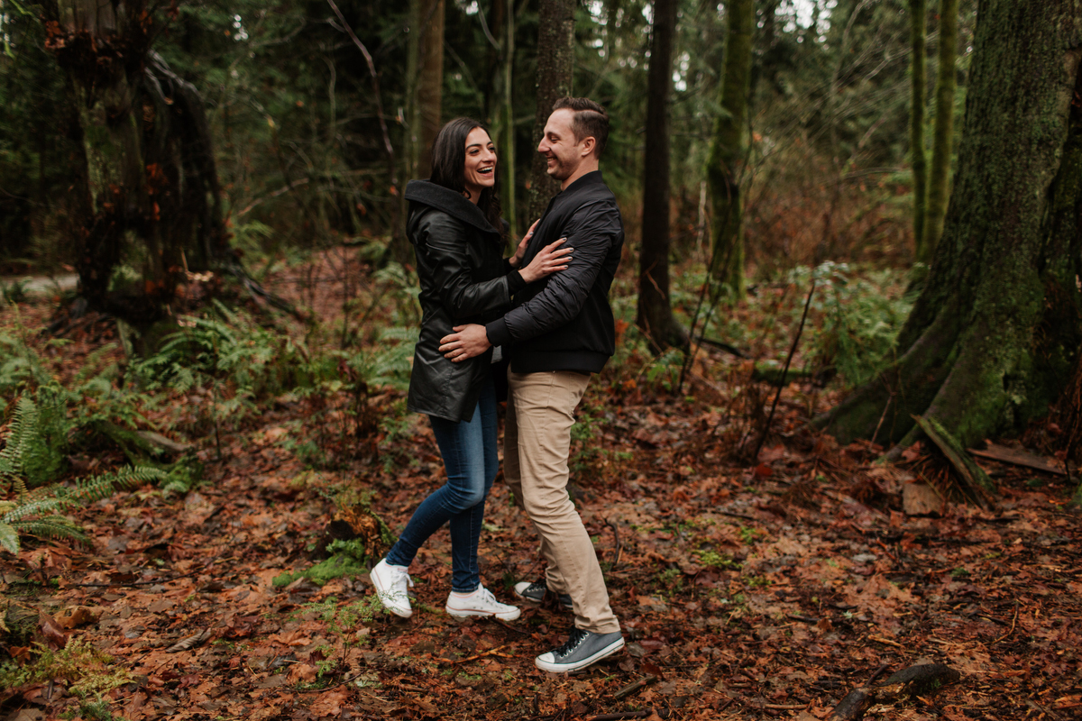stanley park engagement photos
