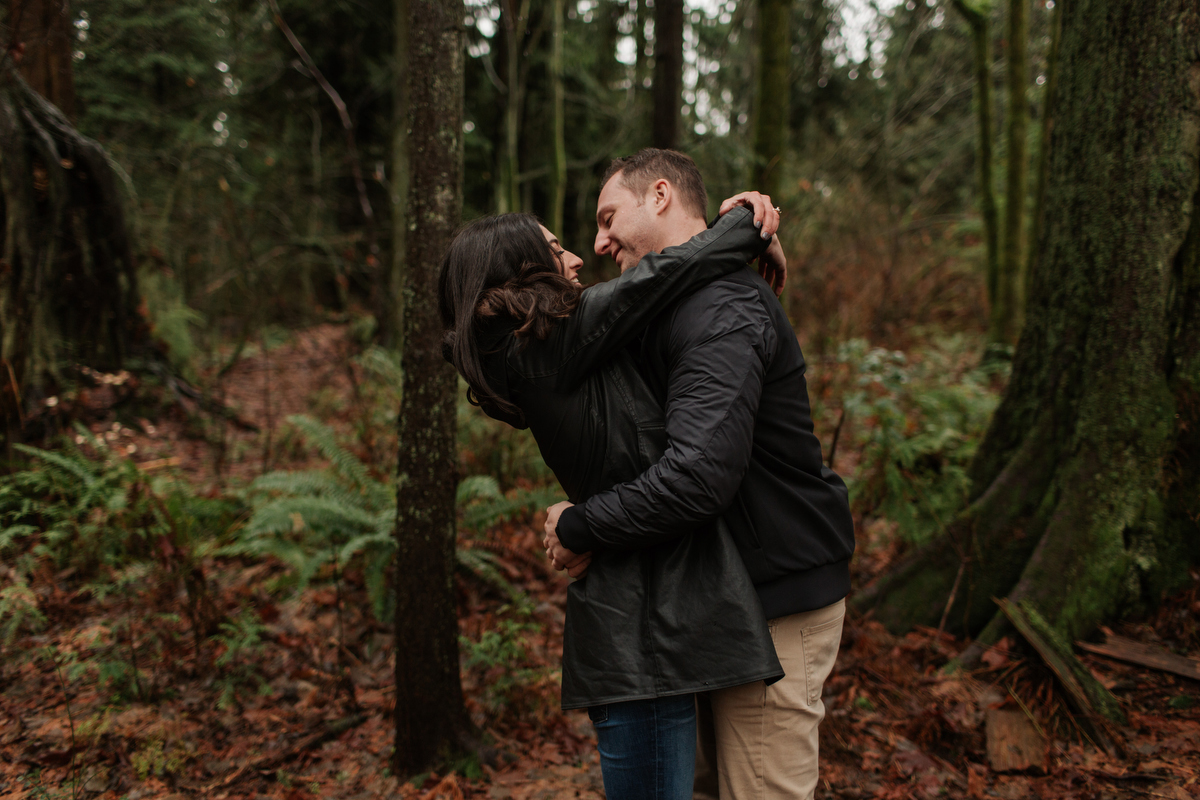 stanley park engagement photos