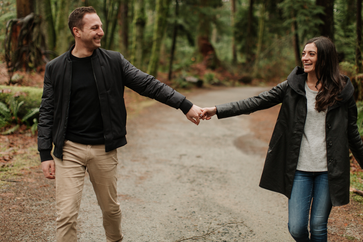 stanley park engagement photos