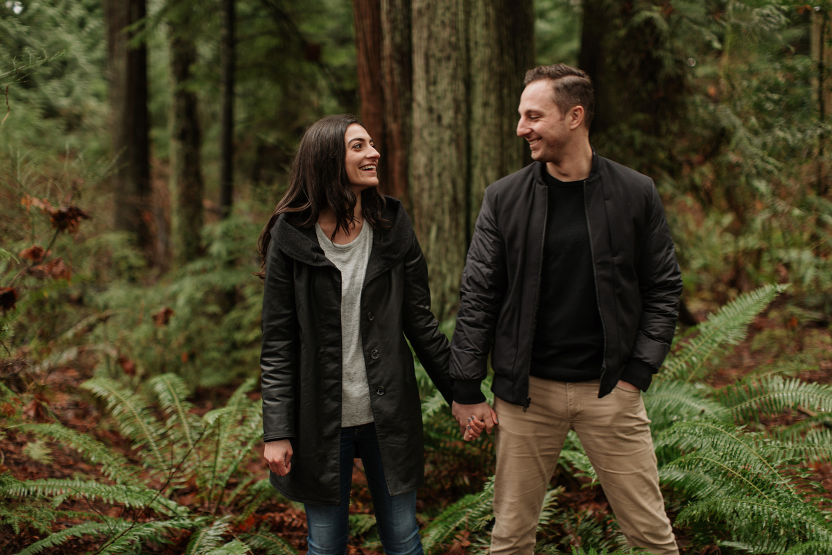 stanley park engagement photos