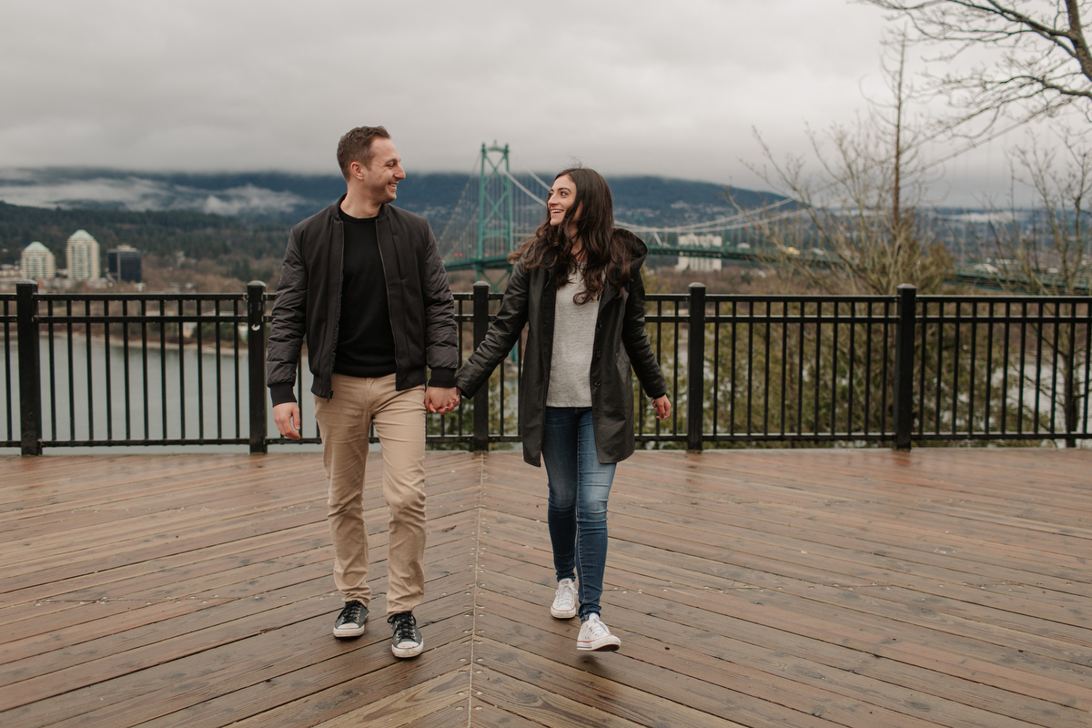 stanley park engagement photos