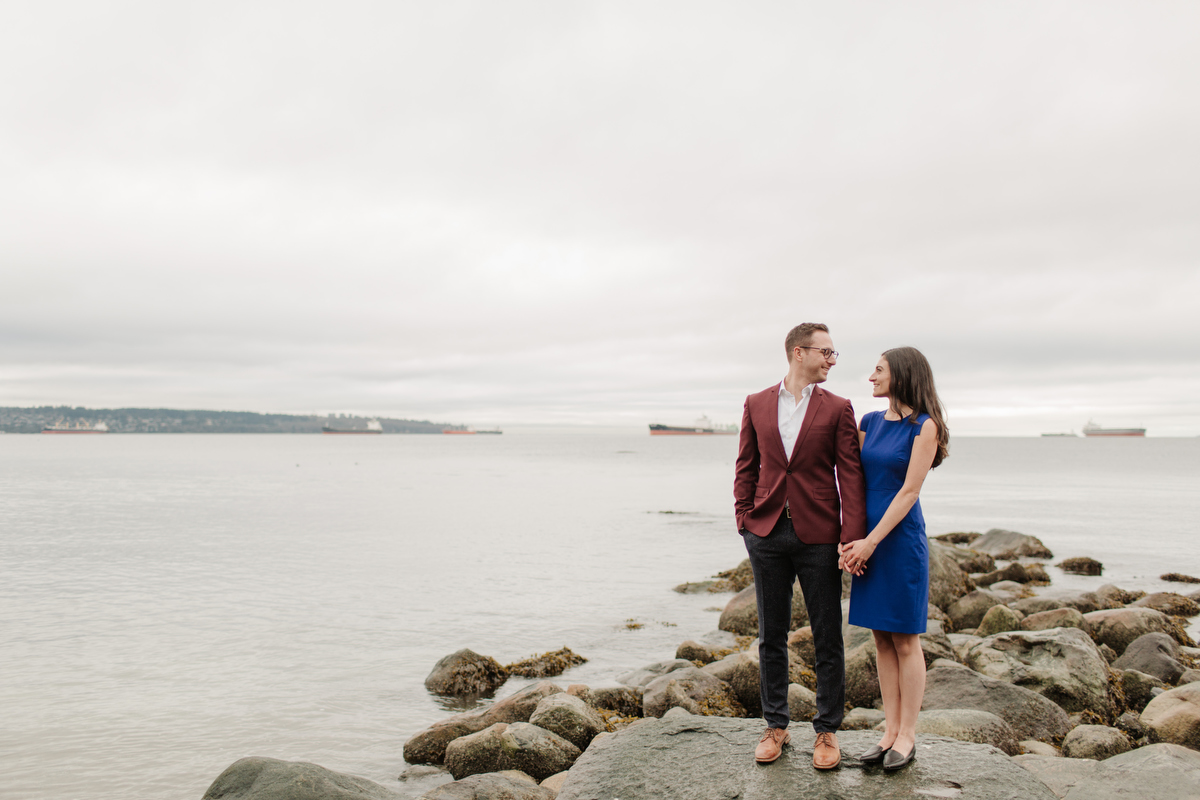 stanley park engagement photos