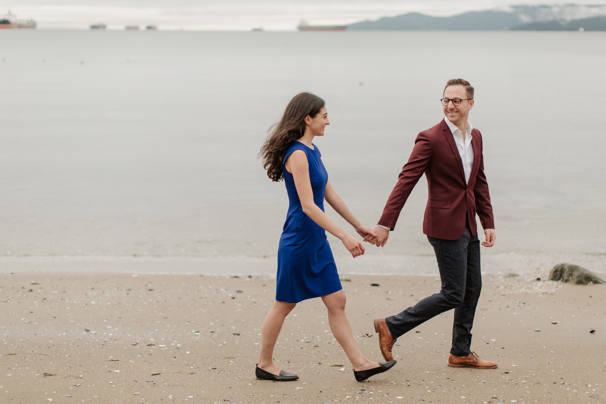 stanley park engagement photos