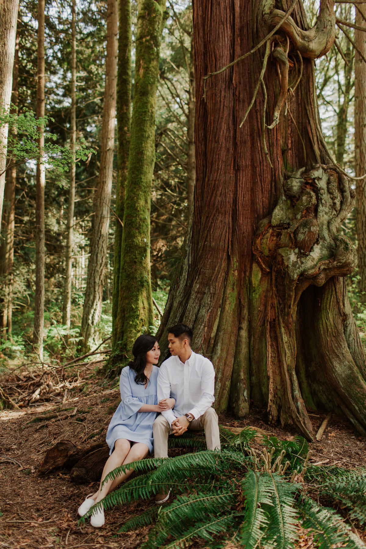 Stanley Park Engagement Photos