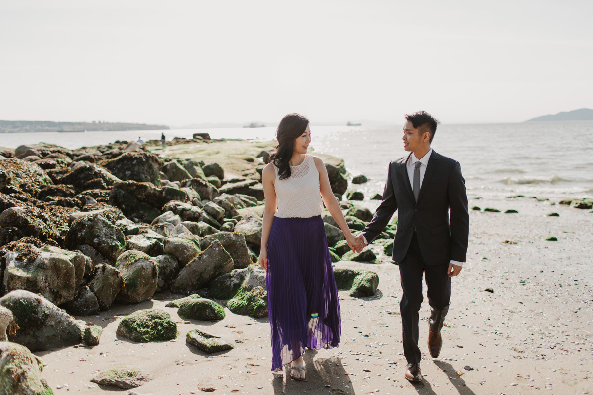 Stanley Park Engagement Photos