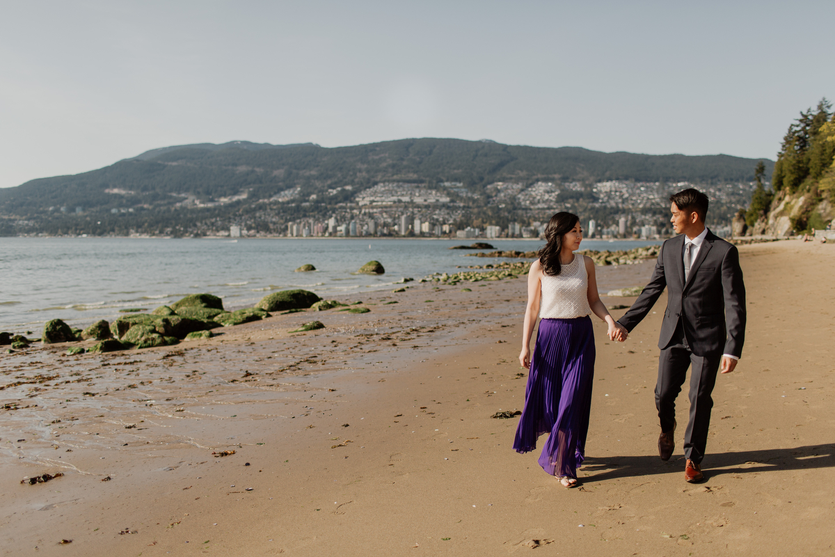 Stanley Park Engagement Photos