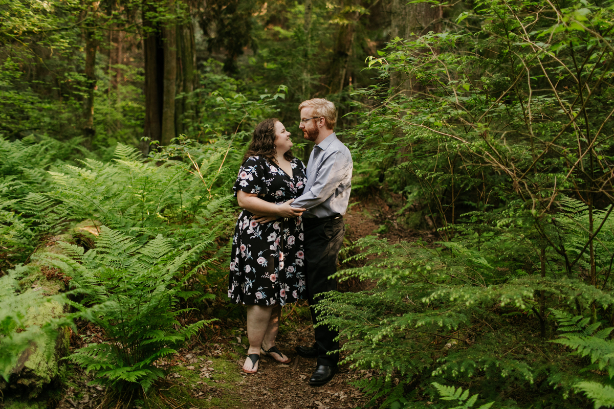 stanley park engagement photos