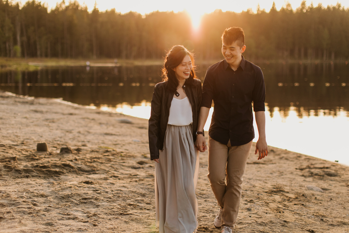 whonnock lake engagement photos