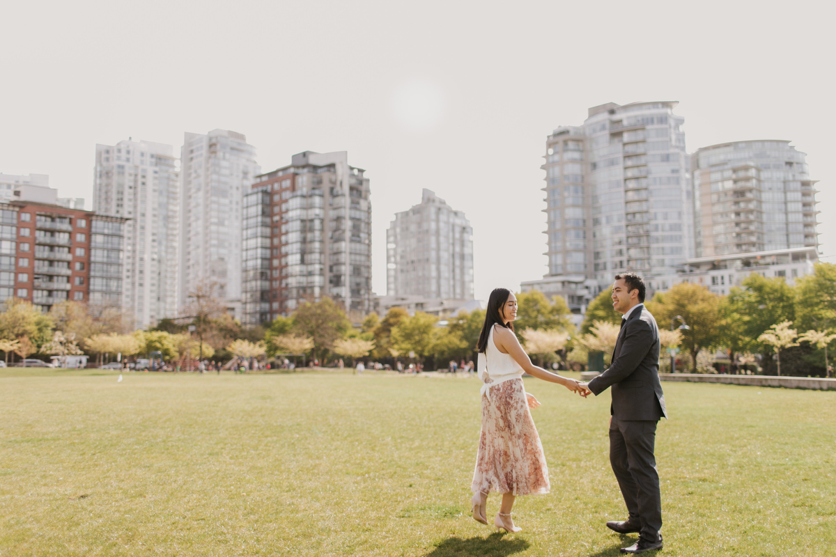 Yaletown Engagement Photos by Jamie Delaine