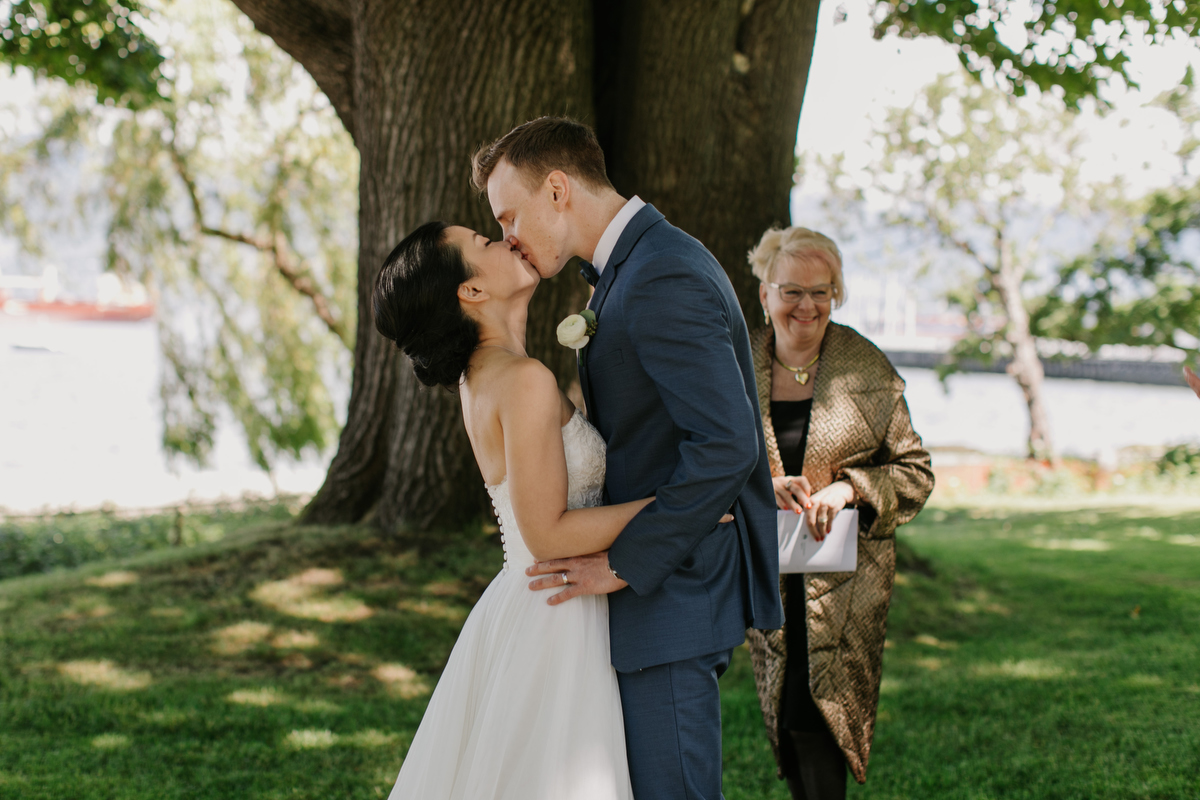 brock house restaurant wedding photos