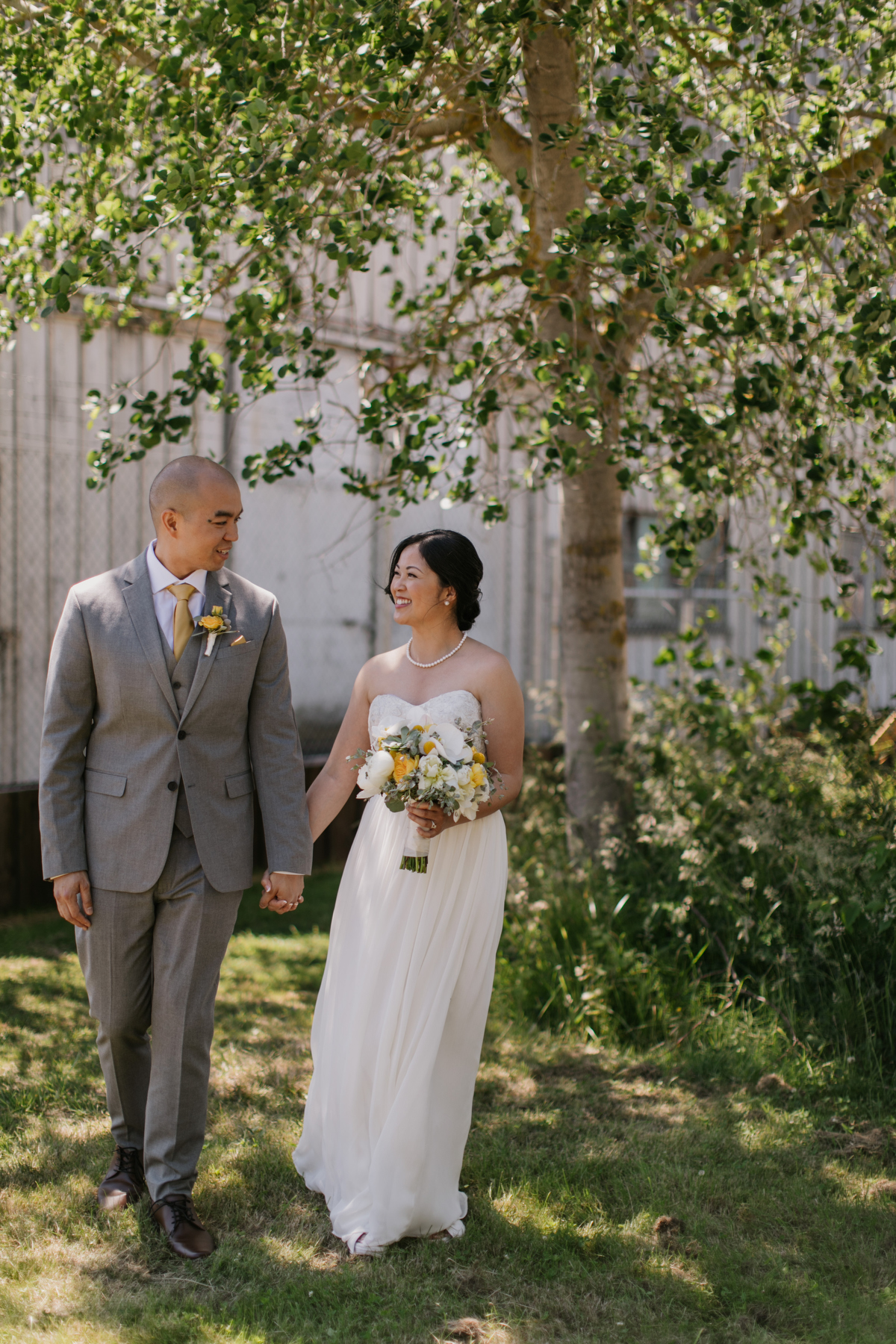 Mayfair Lakes Golf Course Wedding Photos