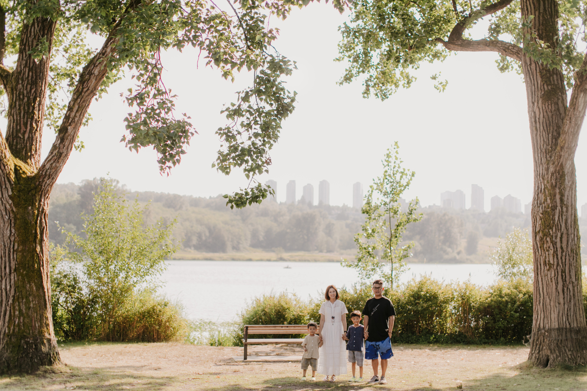 deer lake park family photos in vancouver