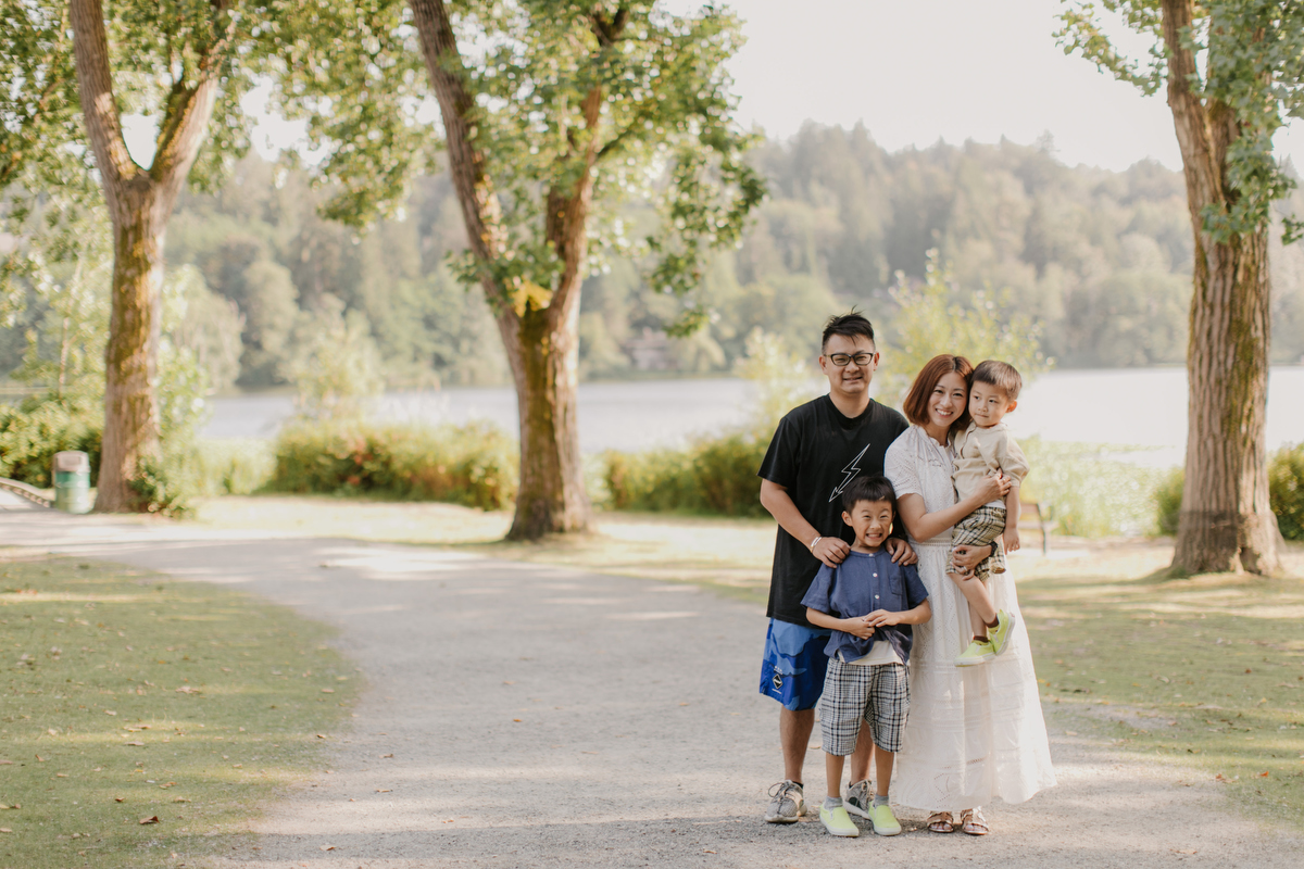deer lake park family photos in vancouver