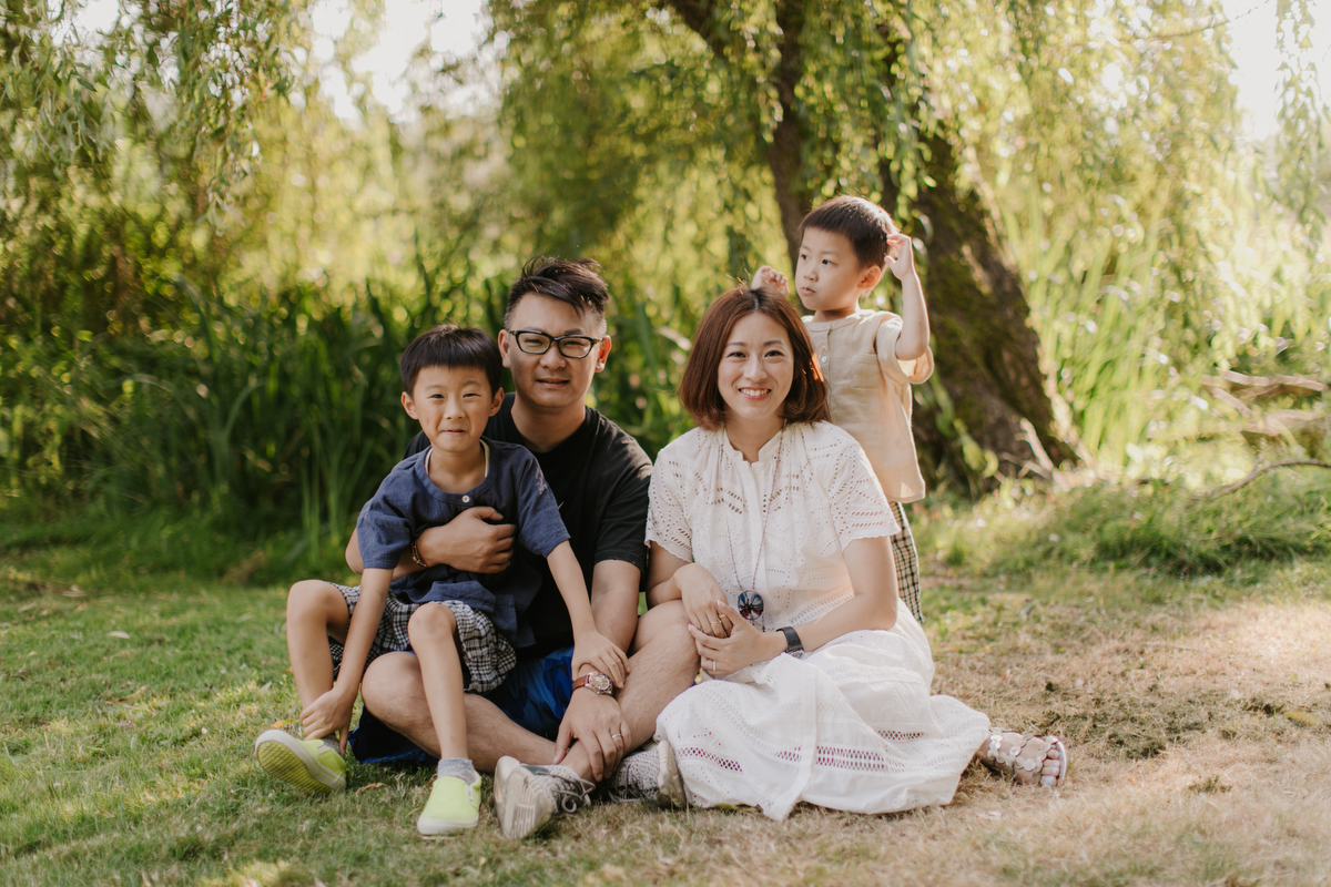 deer lake park family photos in vancouver