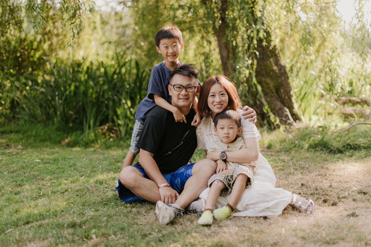 deer lake park family photos in vancouver