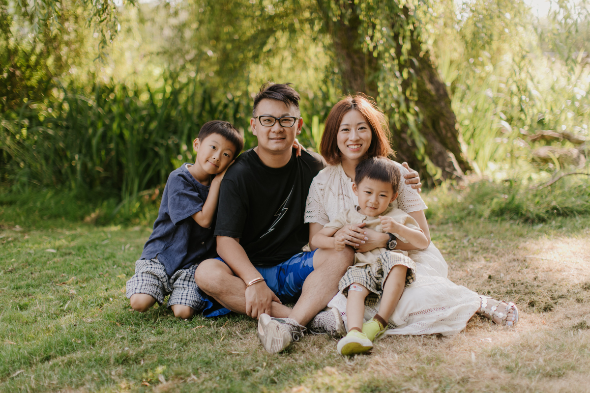 deer lake park family photos in vancouver