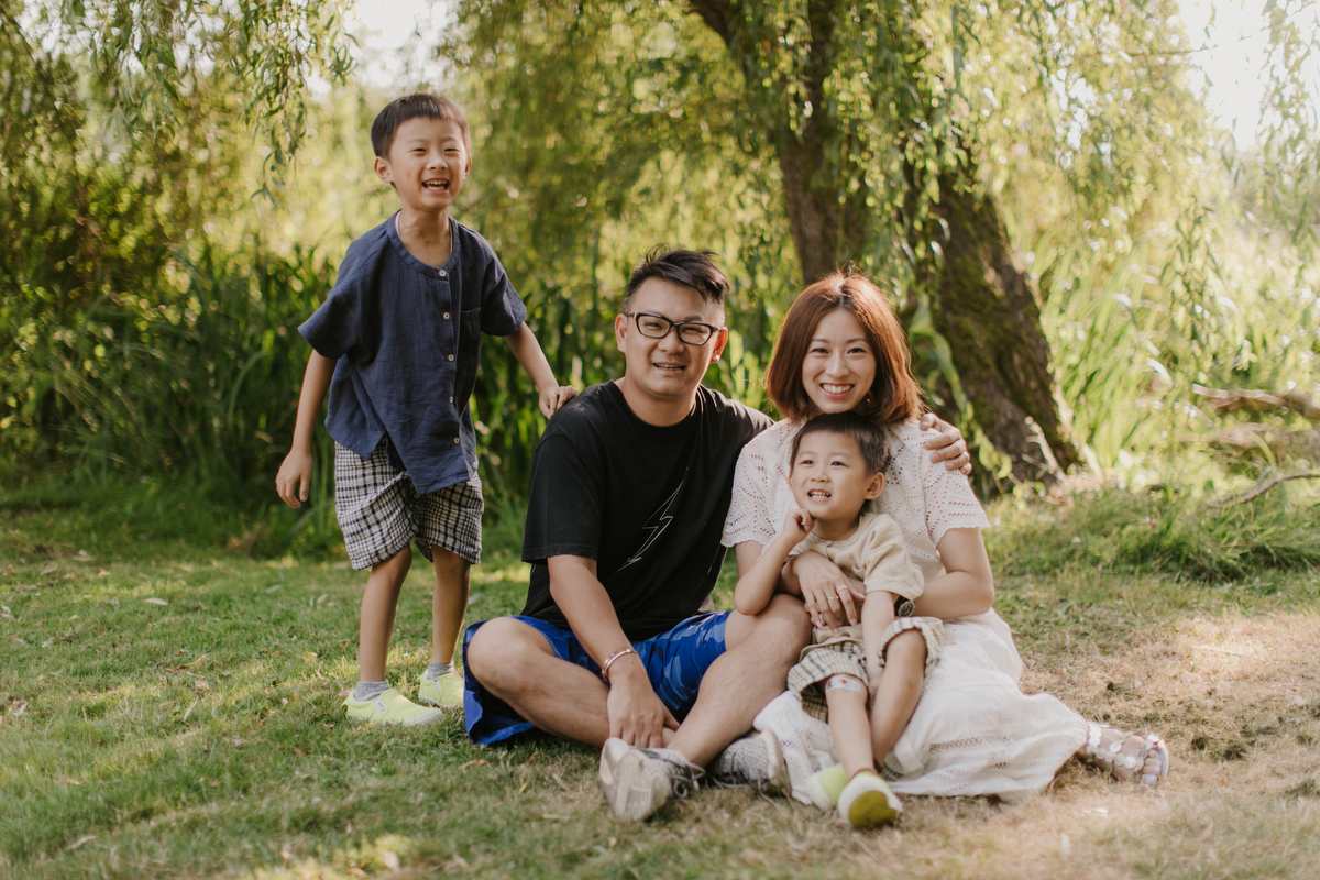deer lake park family photos in vancouver