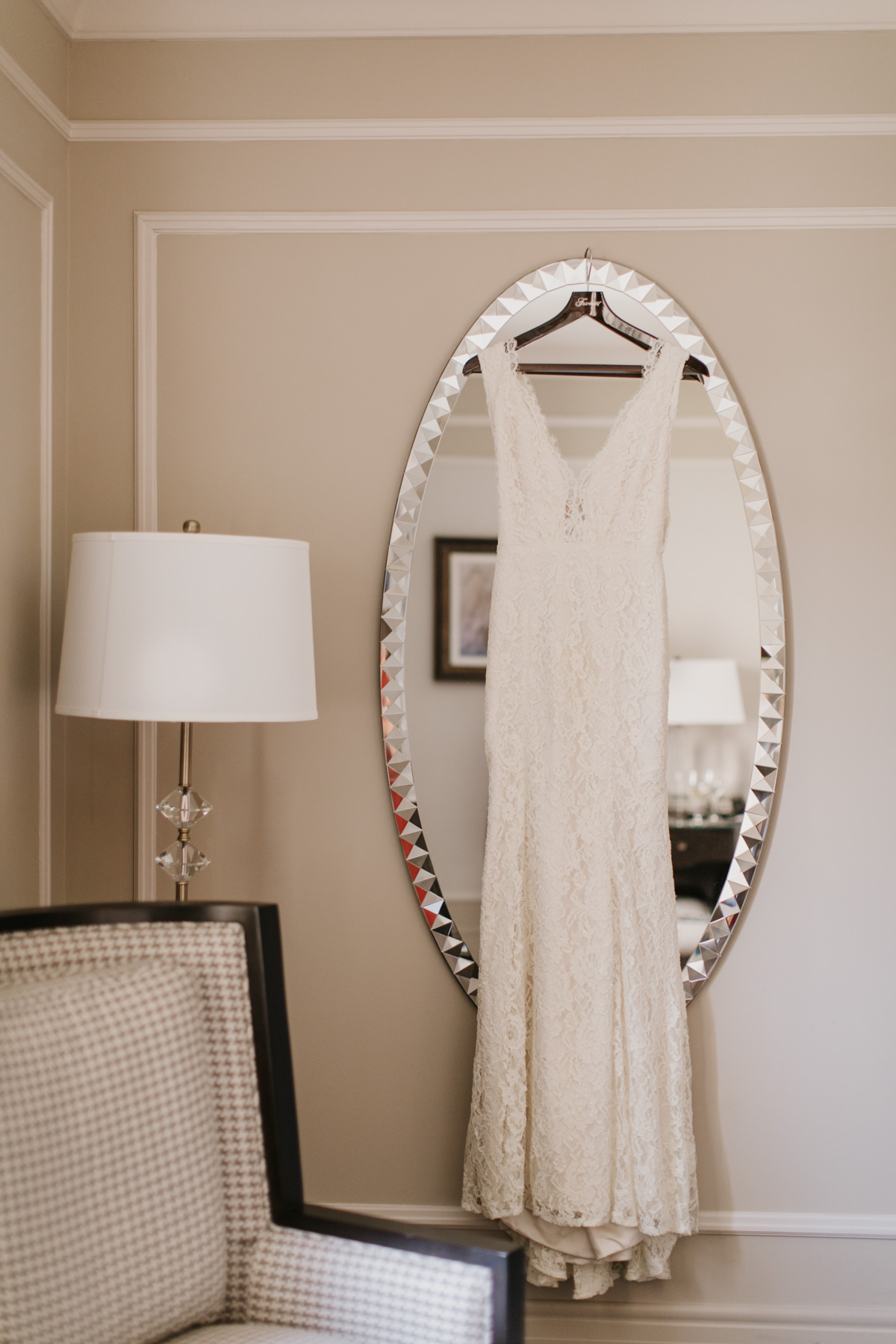 fairmont hotel vancouver bride getting ready