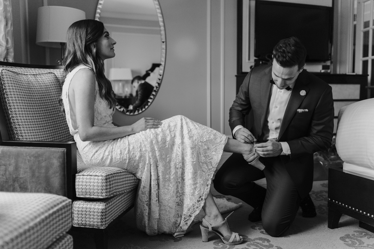 fairmont hotel vancouver bride getting ready