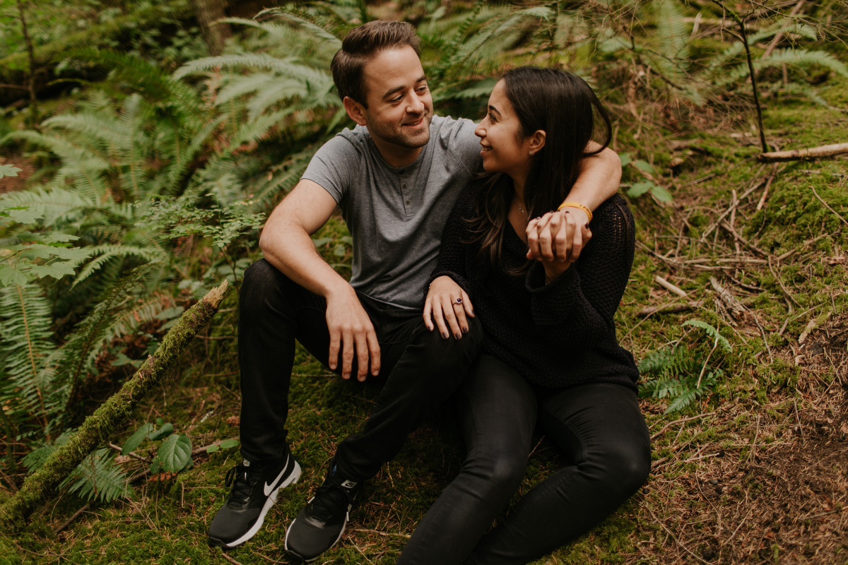 engagement photos at lynn canyon suspense bridge