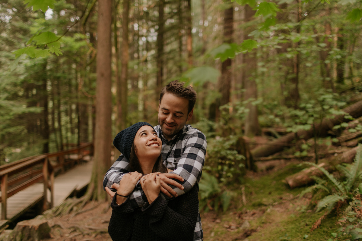 engagement photos at lynn canyon suspense bridge