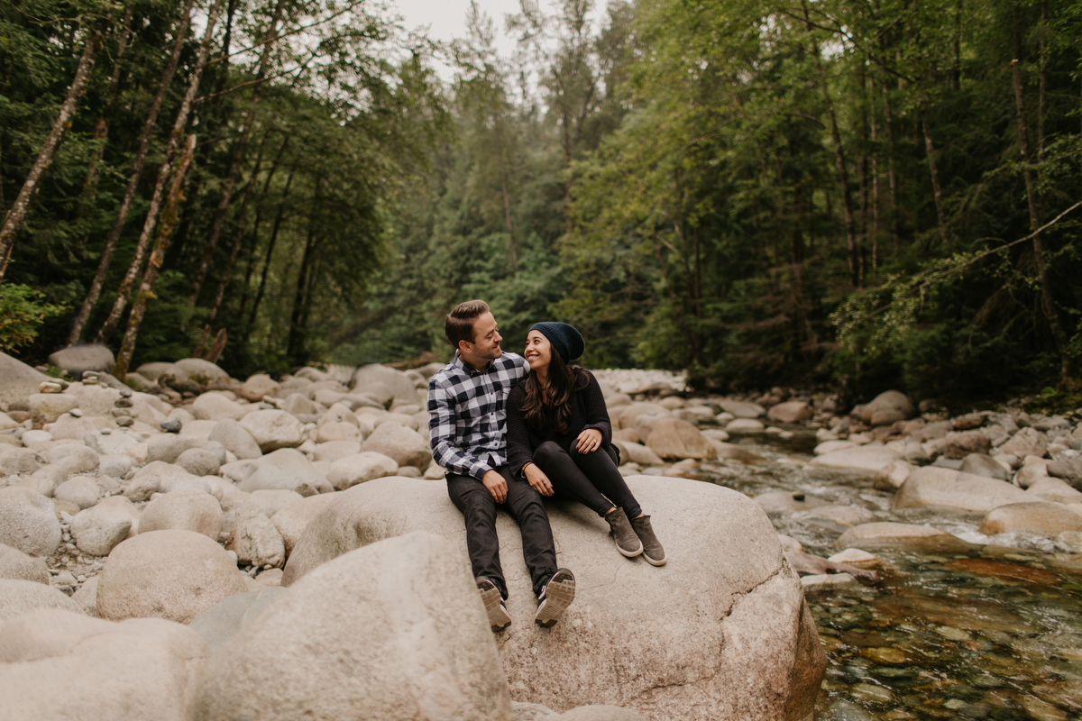 engagement photos at lynn canyon suspense bridge