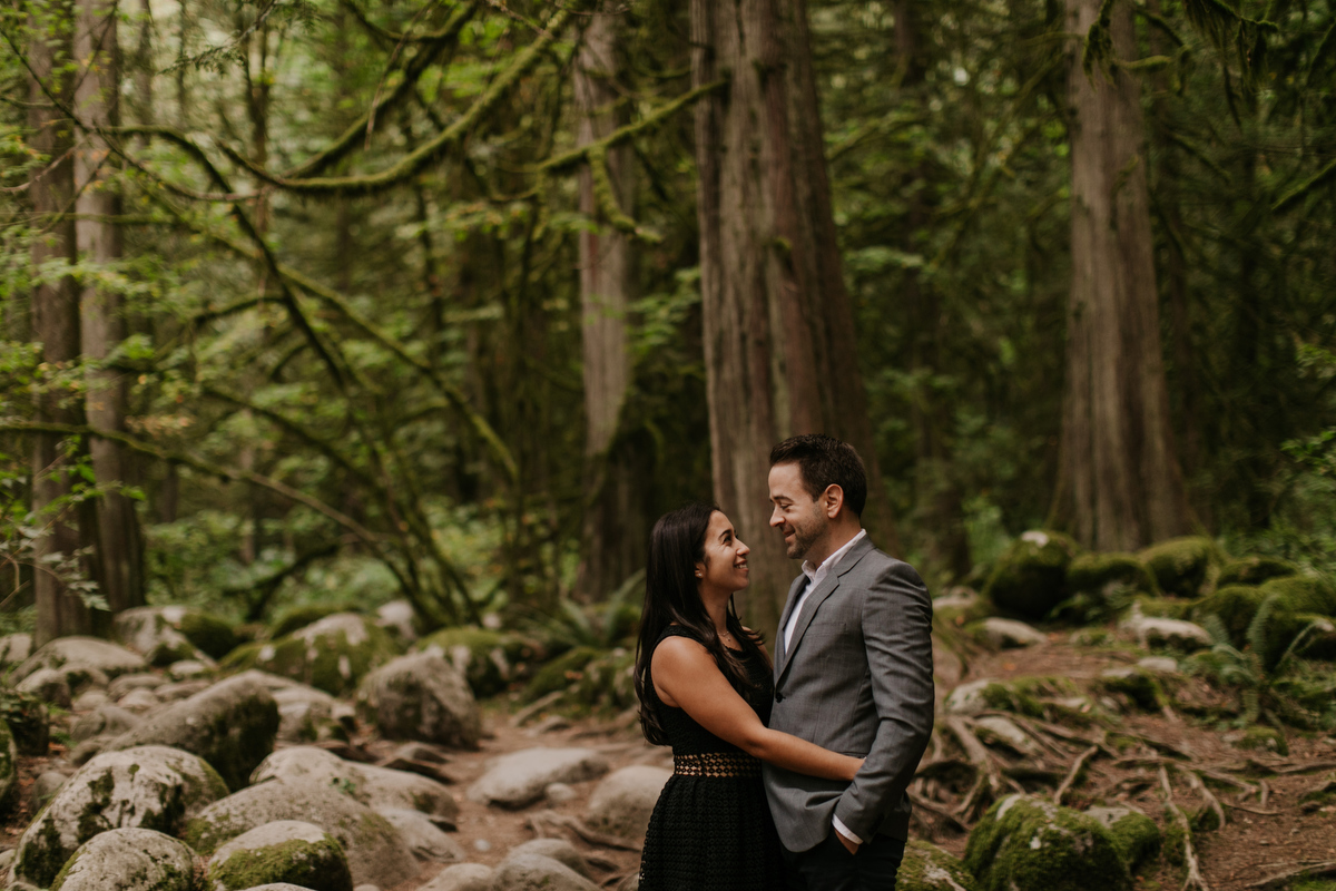 engagement photos at lynn canyon suspense bridge