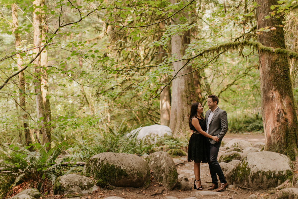 engagement photos at lynn canyon suspense bridge