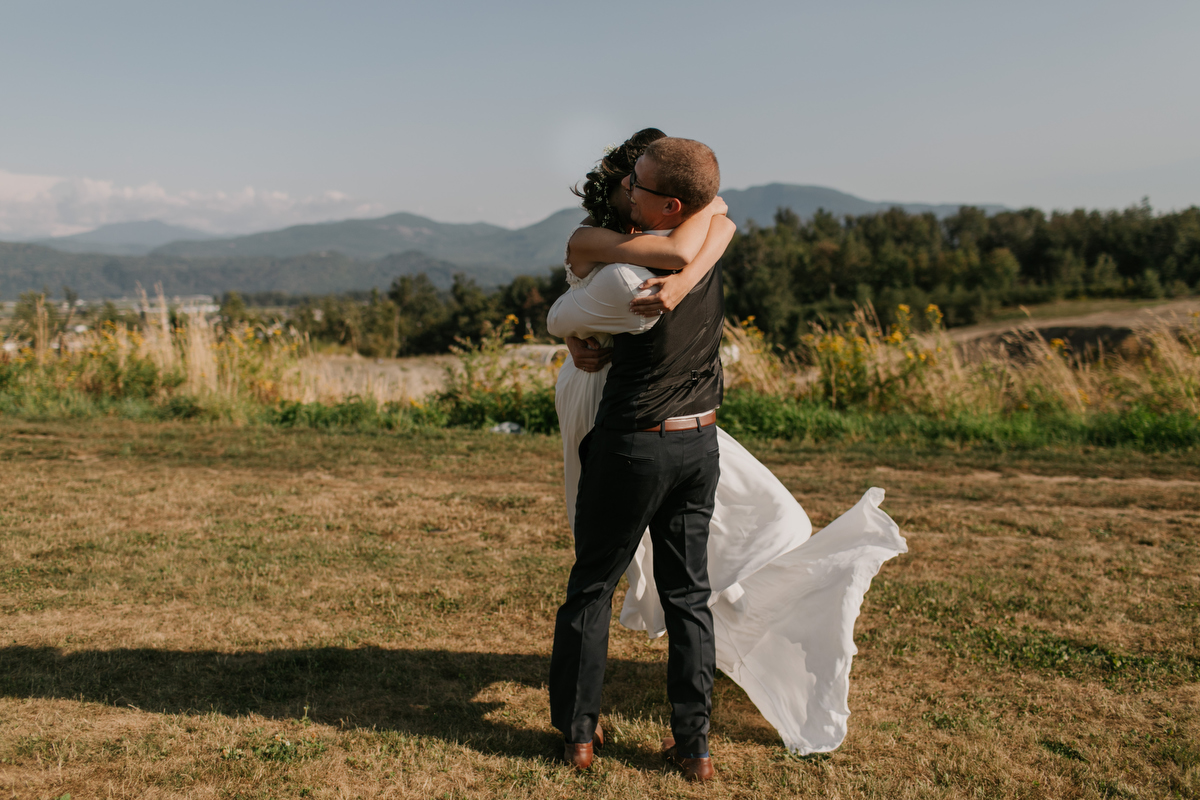 maan farms wedding photos in abbotsford